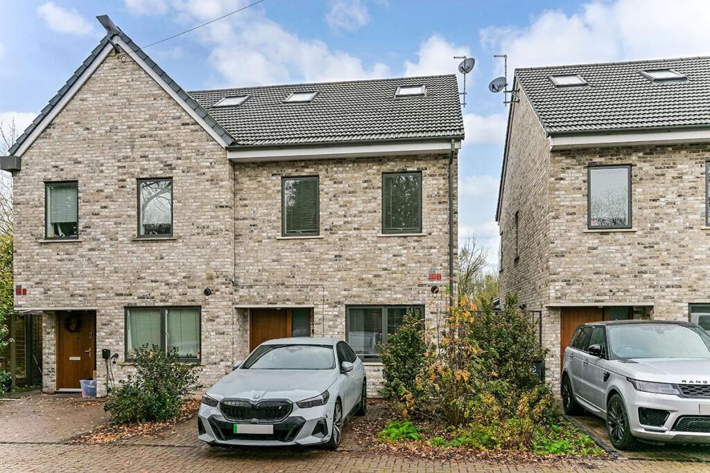 Main image of property: Sewardstone Road, Waltham Abbey