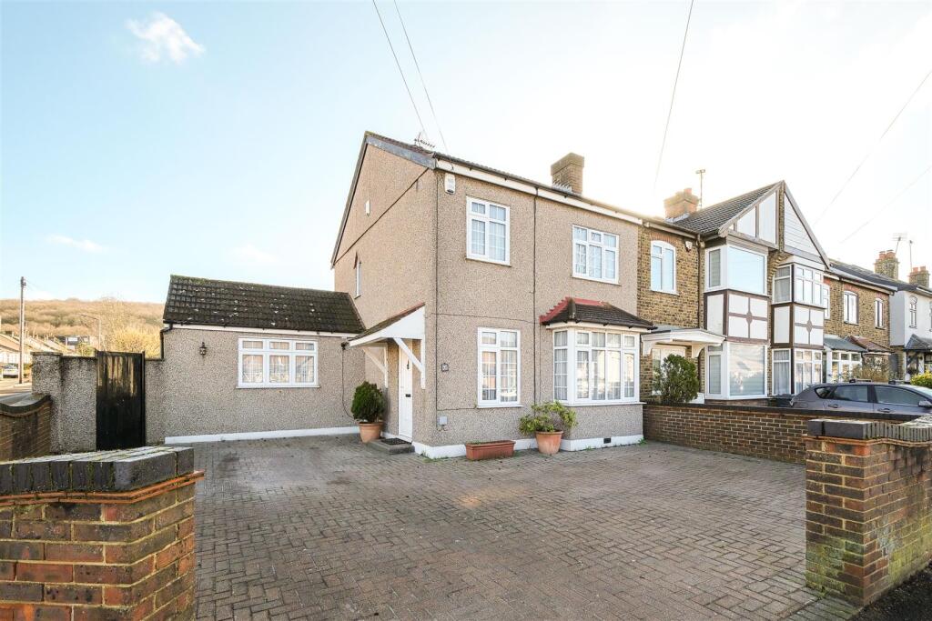 Main image of property: Drysdale Avenue, North Chingford