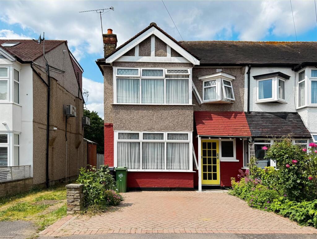Main image of property: Ainslie Wood Gardens, Chingford