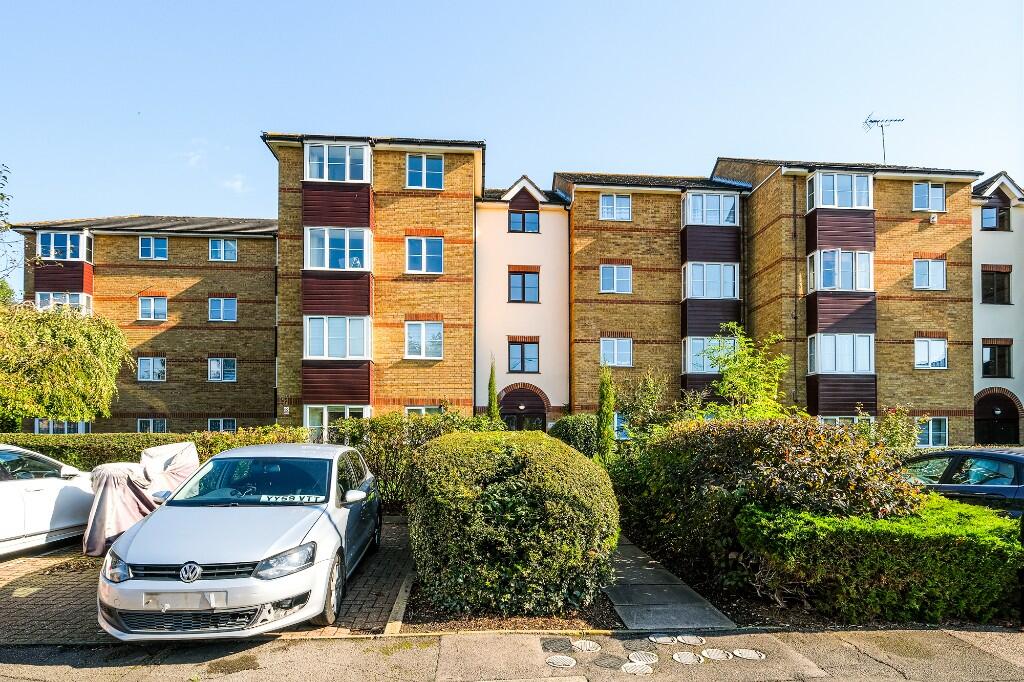 Main image of property: Thurlow Close, London, E4