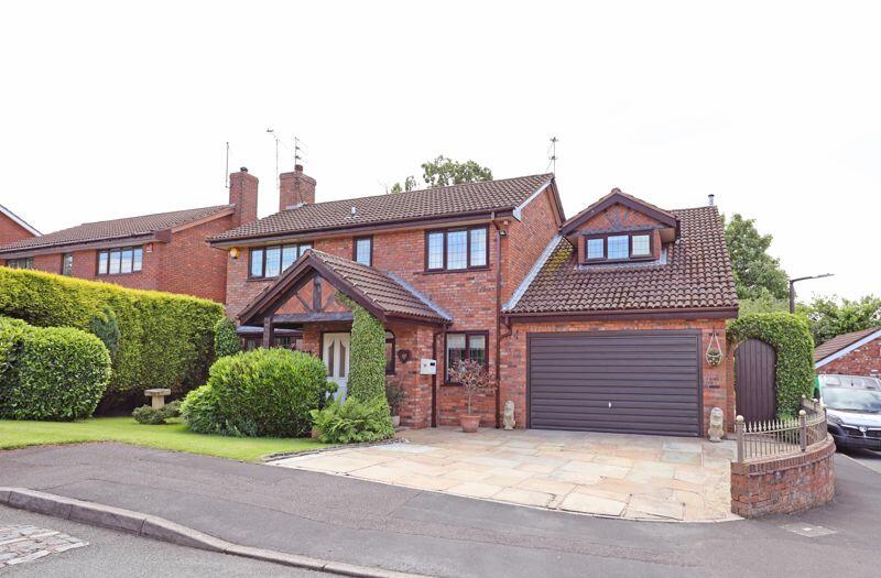 4 bedroom detached house for sale in Portland Grove, Westbury Park, ST5