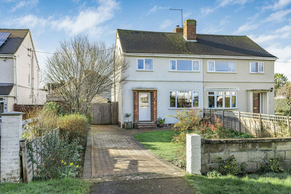 3 bedroom semidetached house for sale in The Moors, Kidlington, OX5