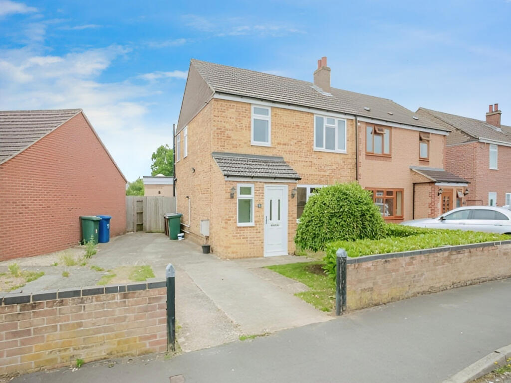 Main image of property: Waverley Avenue, Kidlington, OX5