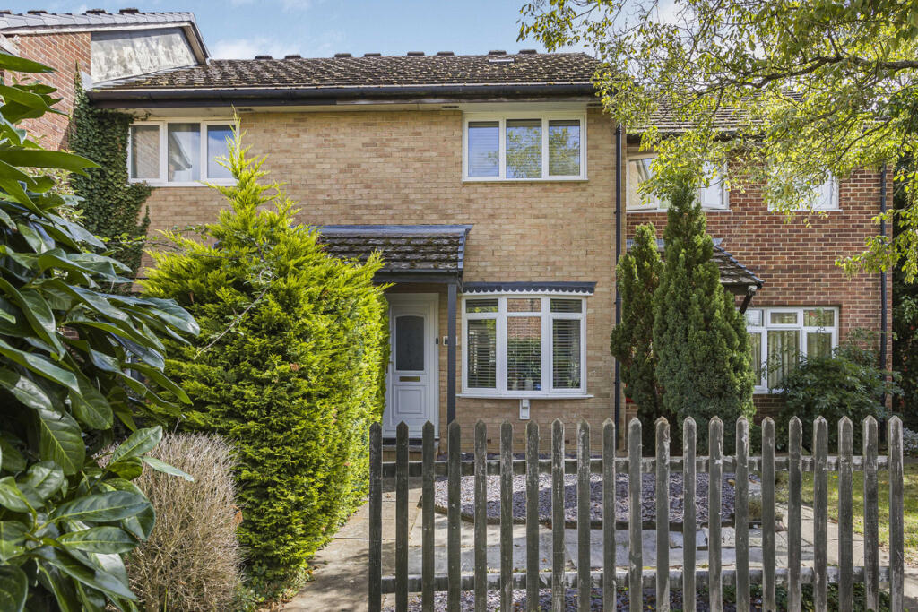 Main image of property: Chamberlain Place, Kidlington, OX5