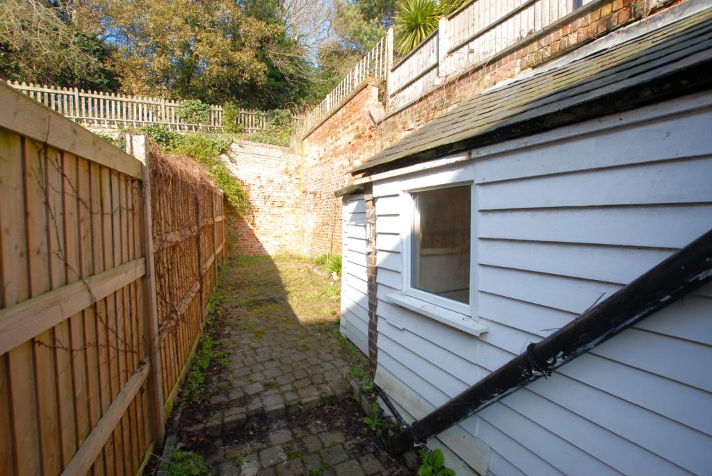 2 bedroom cottage for sale in Sandgate Hill, Sandgate, CT20