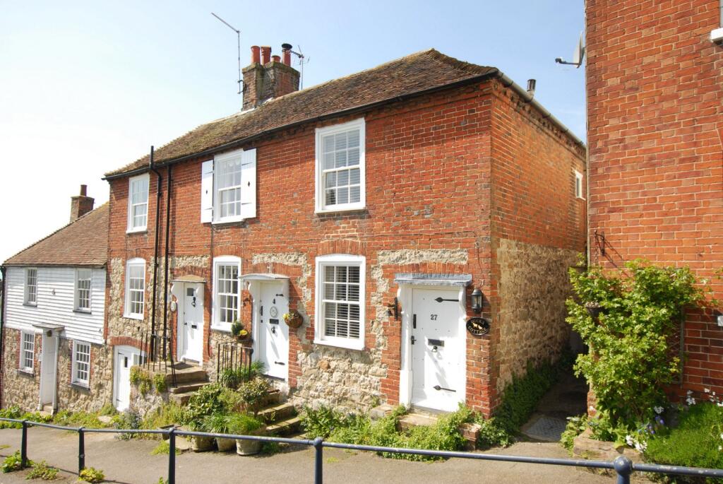 2 bedroom cottage for sale in Church Hill, Hythe, CT21