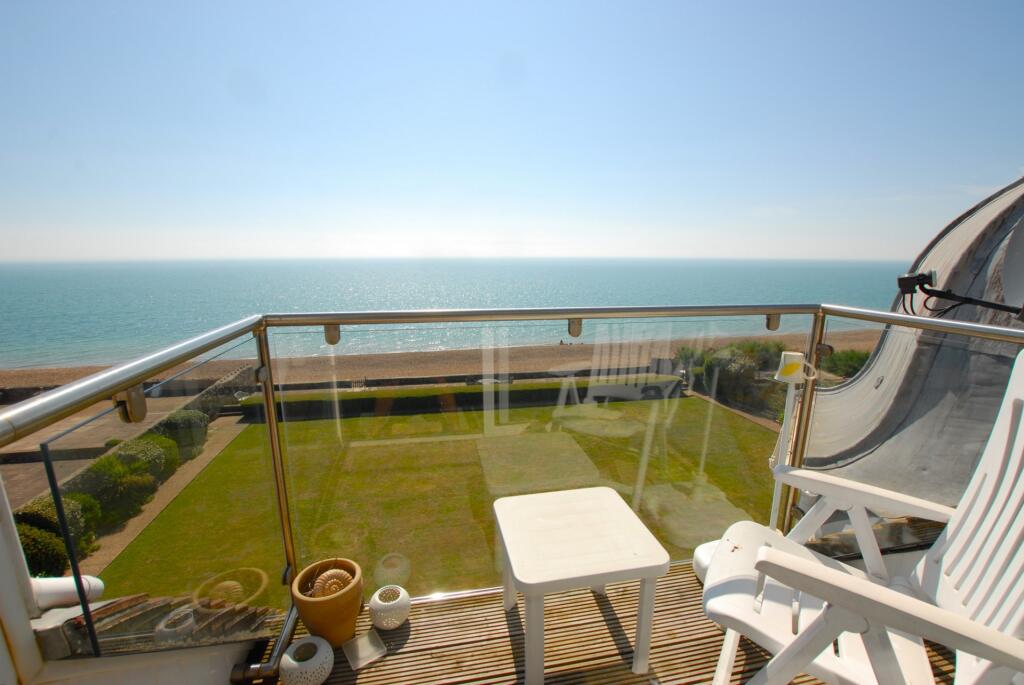 2 bedroom apartment for sale in The Riviera, Sandgate, CT20