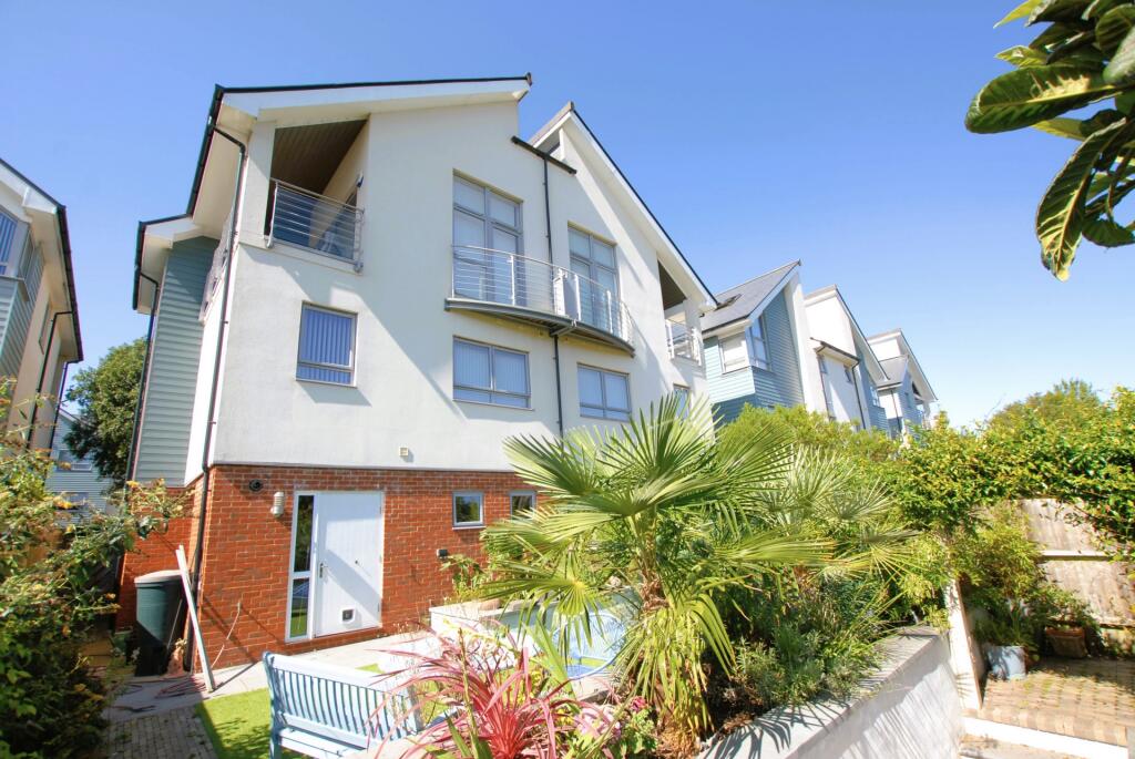 Additional property image - Moncrieff Gardens, Hythe, CT21