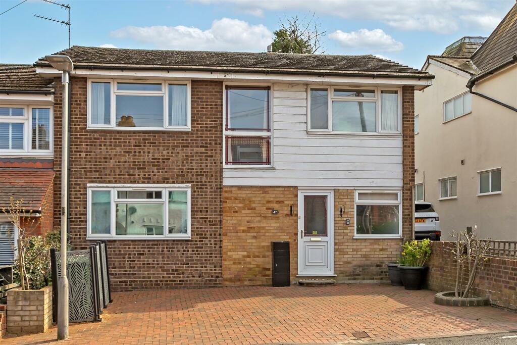 4 bedroom house for rent in Brewhouse Hill, Wheathampstead, St Albans, AL4