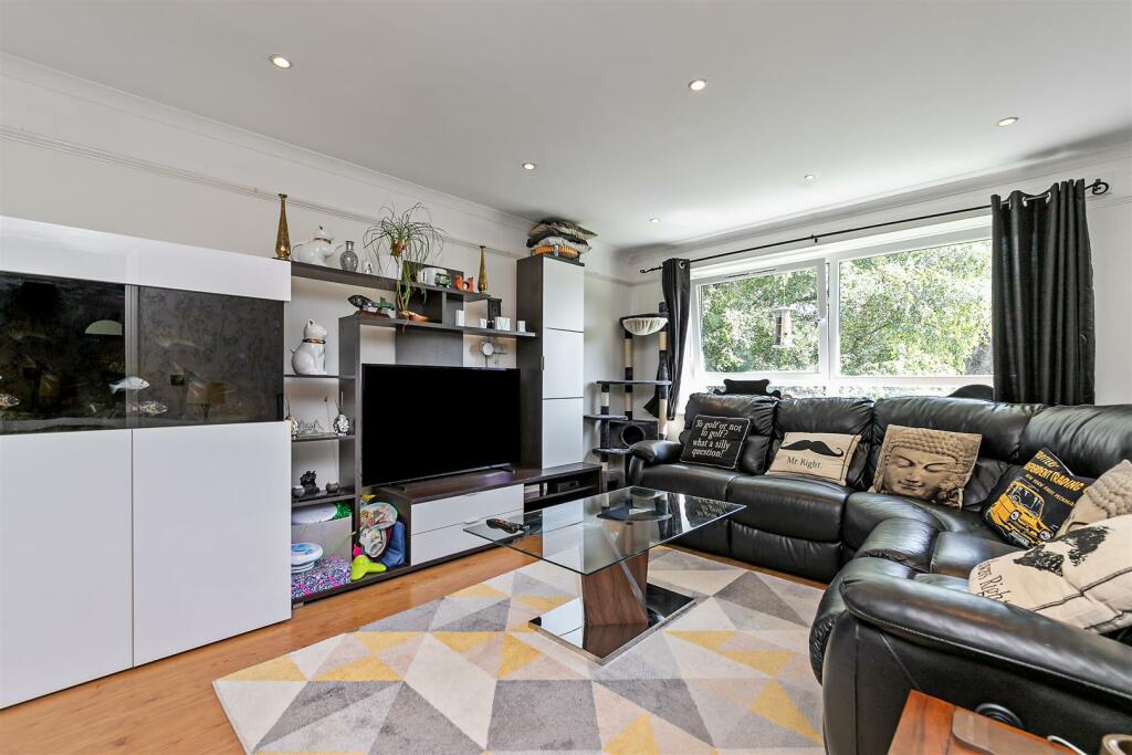 Additional property image - Hewitt Close, Wheathampstead, St. Albans