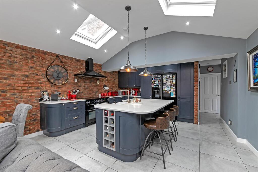 Additional property image - Saxon Road, Wheathampstead, St. Albans