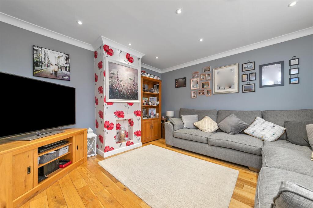 Additional property image - Saxon Road, Wheathampstead, St. Albans