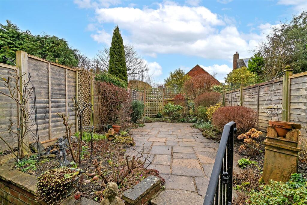 Additional property image - Granary Close, Wheathampstead