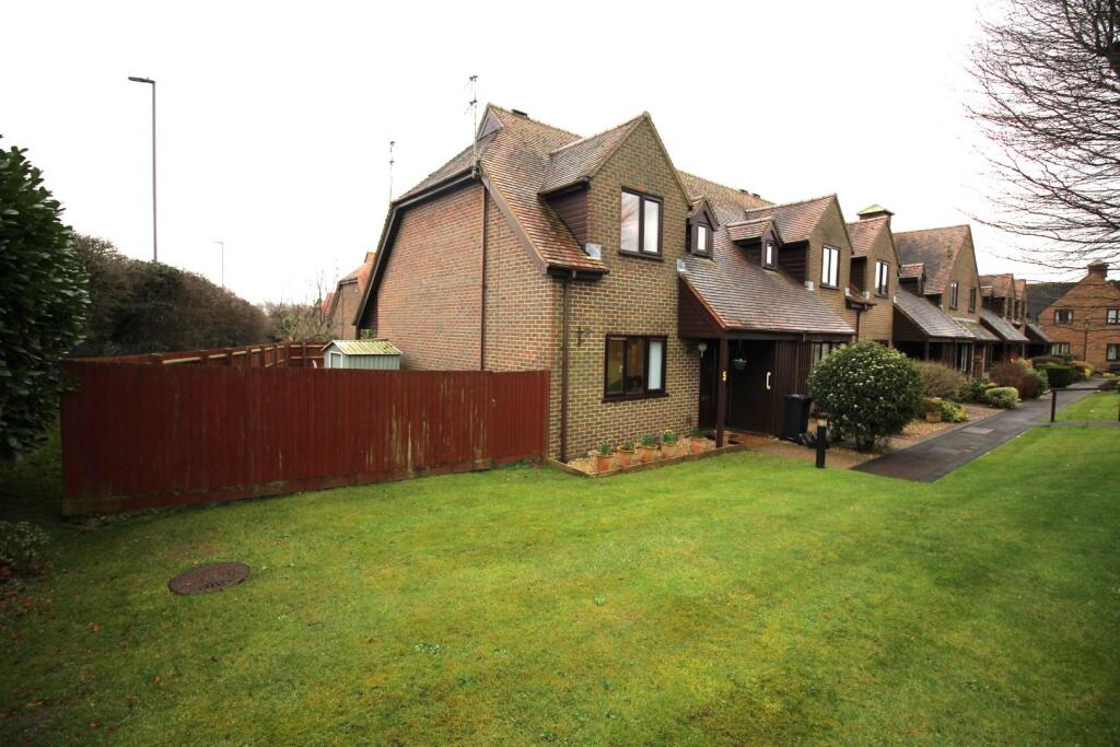 Main image of property: Courville Close, Alveston, Bristol