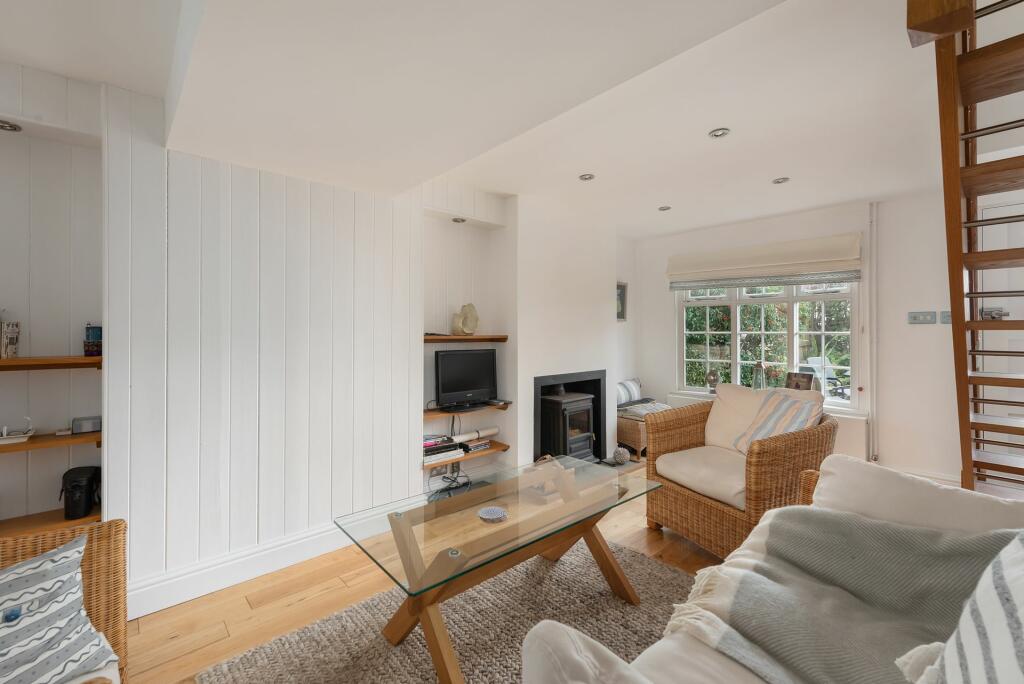 Additional property image - Island Wall, Whitstable, CT5