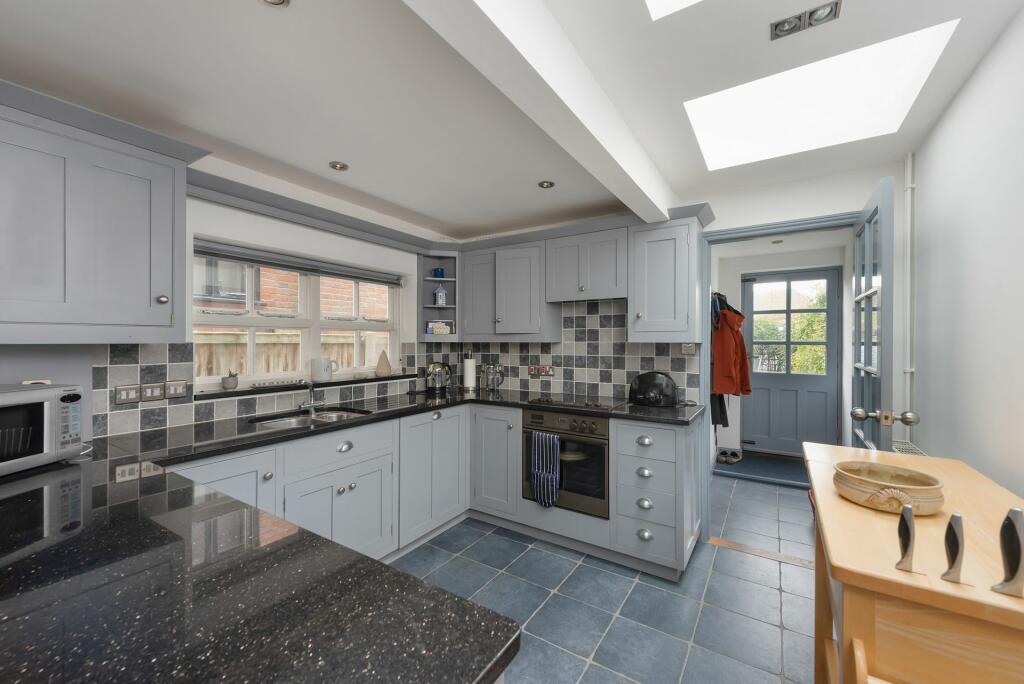 Additional property image - Island Wall, Whitstable, CT5