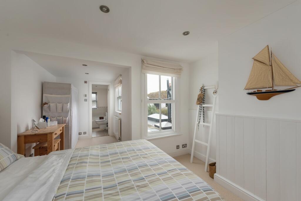 Additional property image - Island Wall, Whitstable, CT5