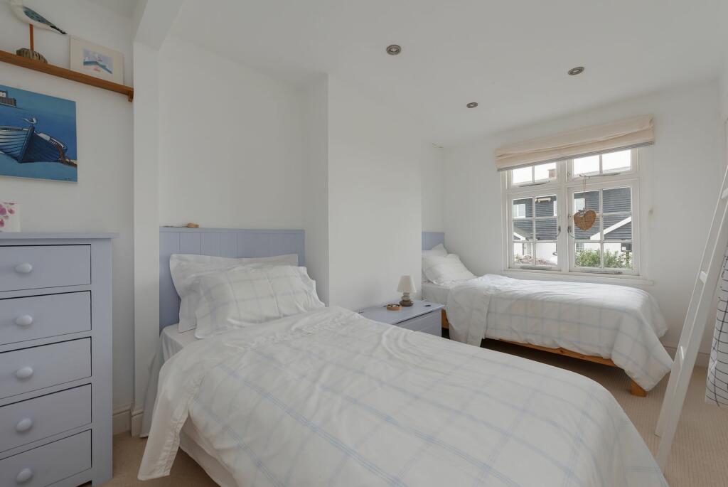 Additional property image - Island Wall, Whitstable, CT5