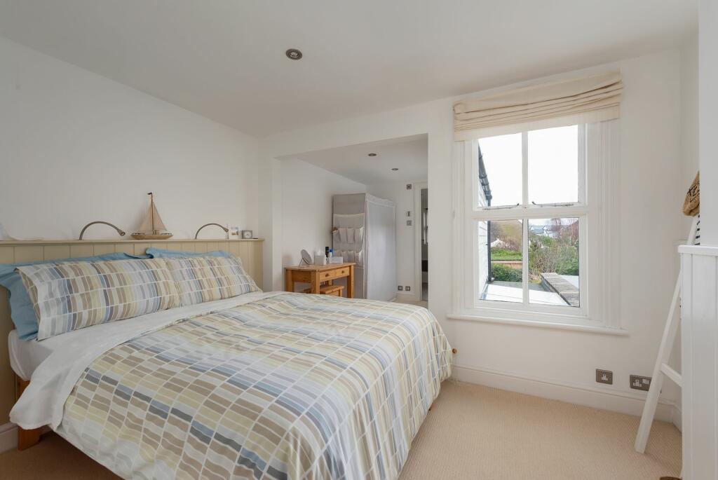 Additional property image - Island Wall, Whitstable, CT5