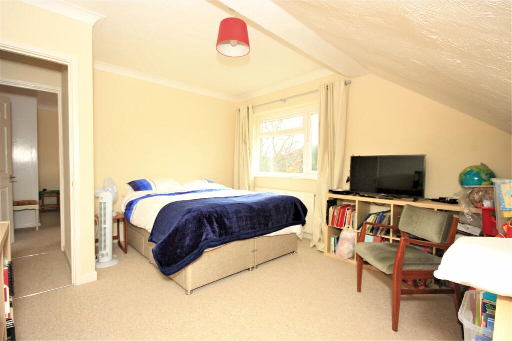 4 bedroom detached house for sale in Blenheim Gardens, Denvilles, Havant, Hampshire, PO9