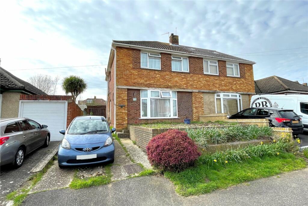 3 bedroom semidetached house for sale in Maylands Road, Bedhampton, Havant, Hampshire, PO9