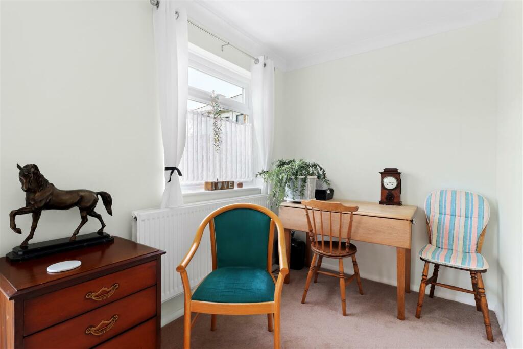 Additional property image - Leamland Walk, Hailsham