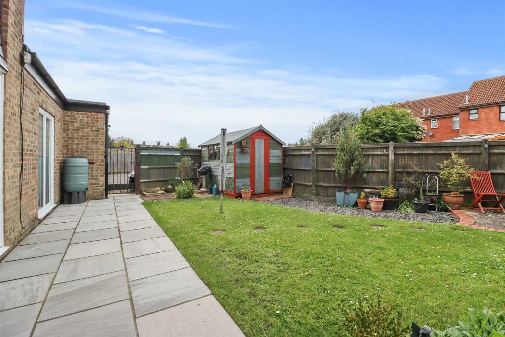 Additional property image - Leamland Walk, Hailsham