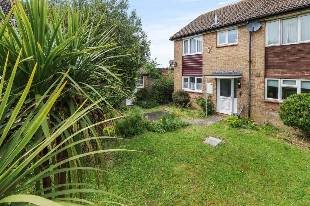 Additional property image - Leamland Walk, Hailsham