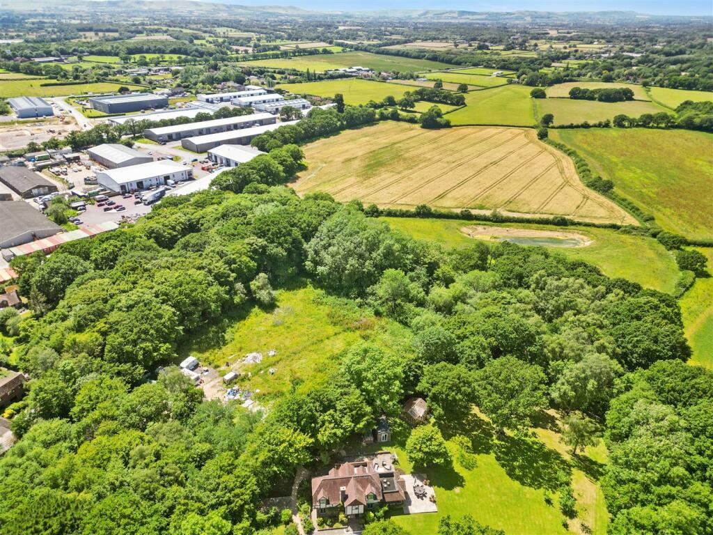 Additional property image - Hackhurst Lane, Lower Dicker, Hailsham