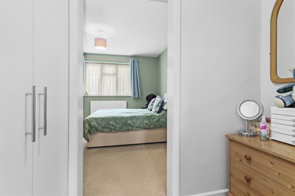 Additional property image - Amberstone View, Hailsham