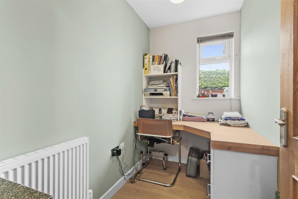 Additional property image - Amberstone View, Hailsham