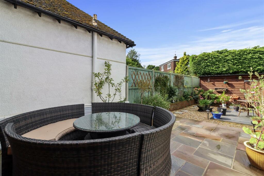 Additional property image - Amberstone View, Hailsham