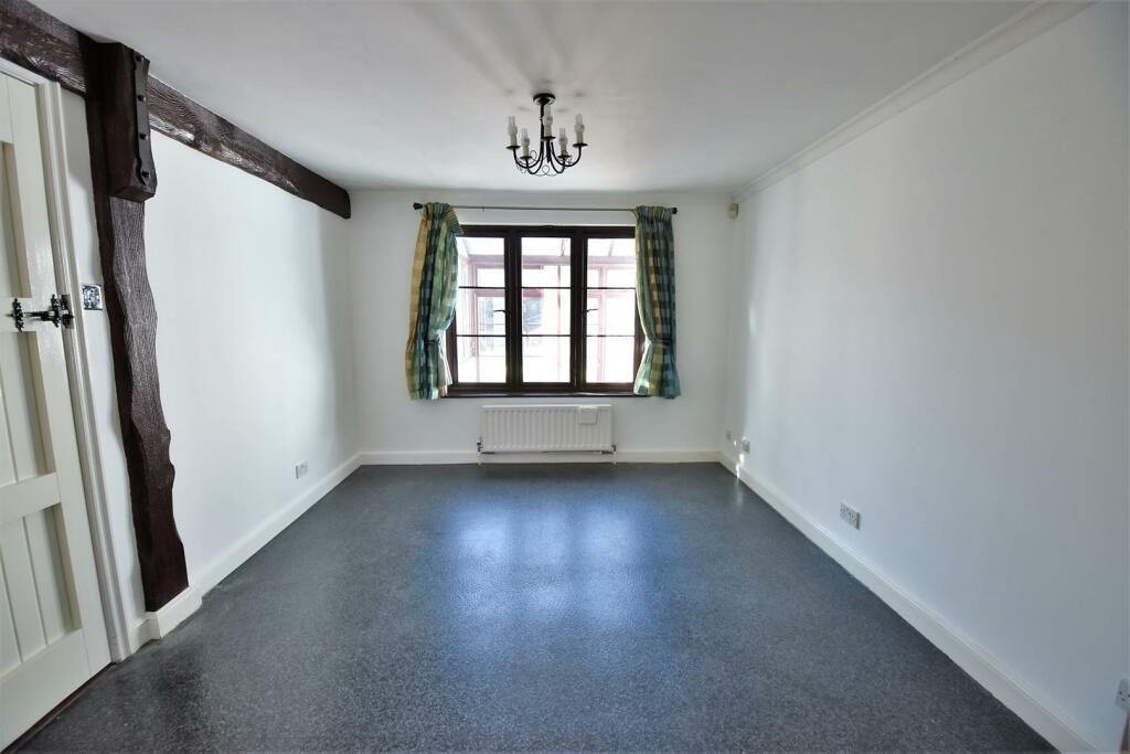 Detached to rent on Danson Road, Bexleyheath