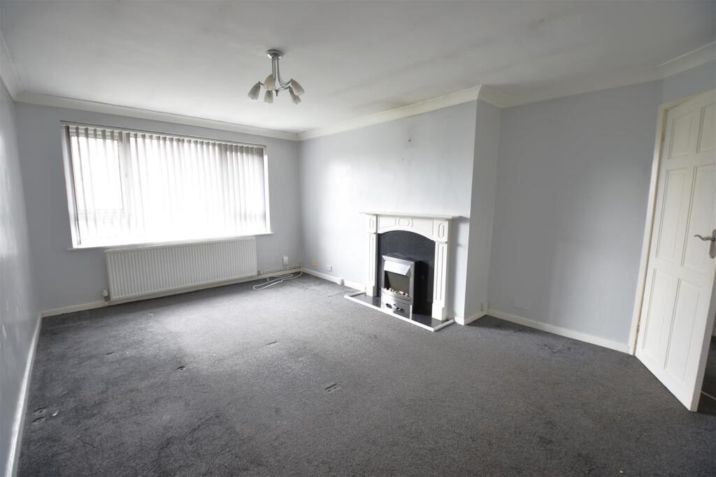 Additional property image - Thwaite Close, Erith