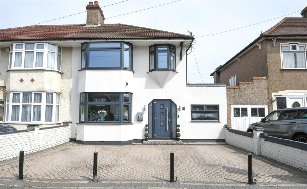Main image of property: Long Lane, Bexleyheath