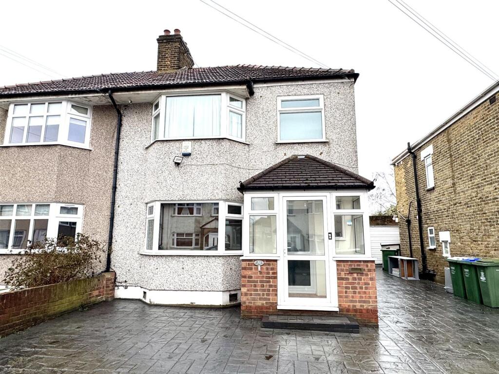 Main image of property: Stevedale Road, Welling