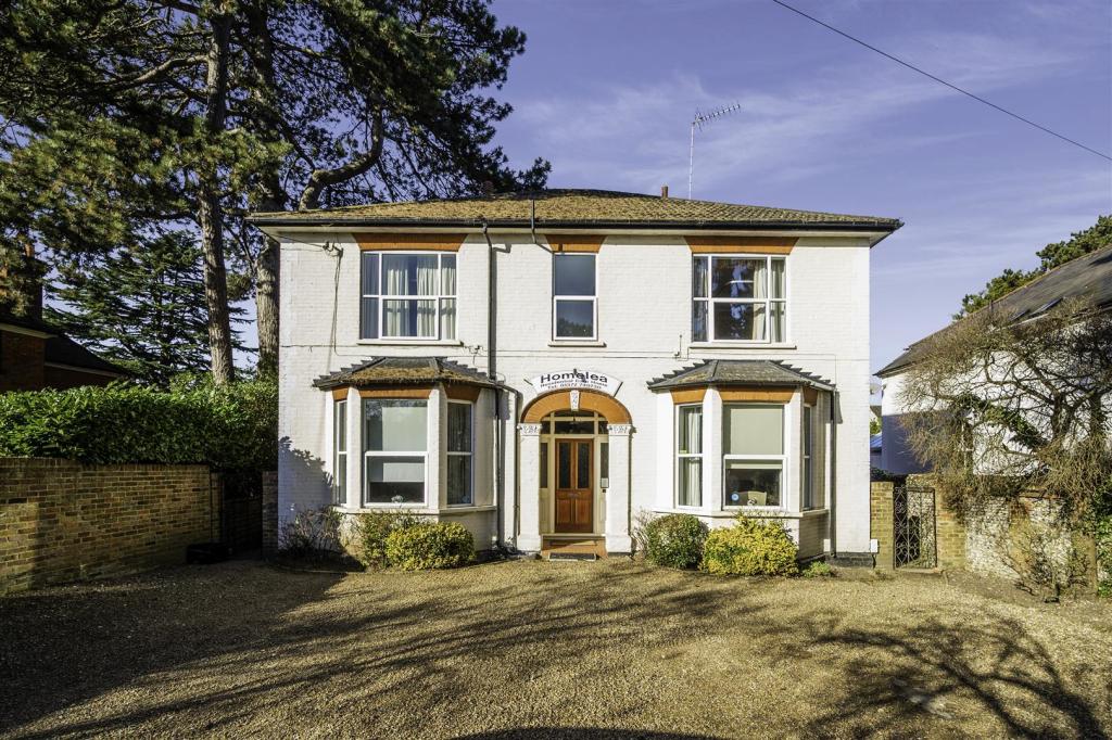 6 bedroom detached house for sale in Worple Road, Epsom, KT18