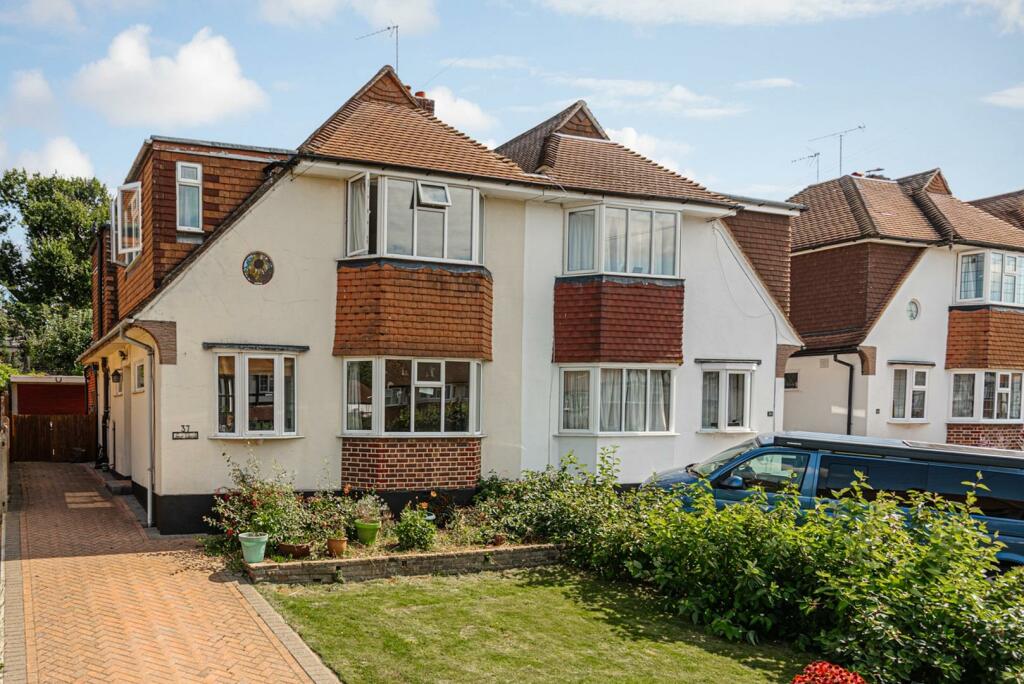 3 Bedroom Semi Detached House For Sale In Parklawn Avenue Epsom Kt18