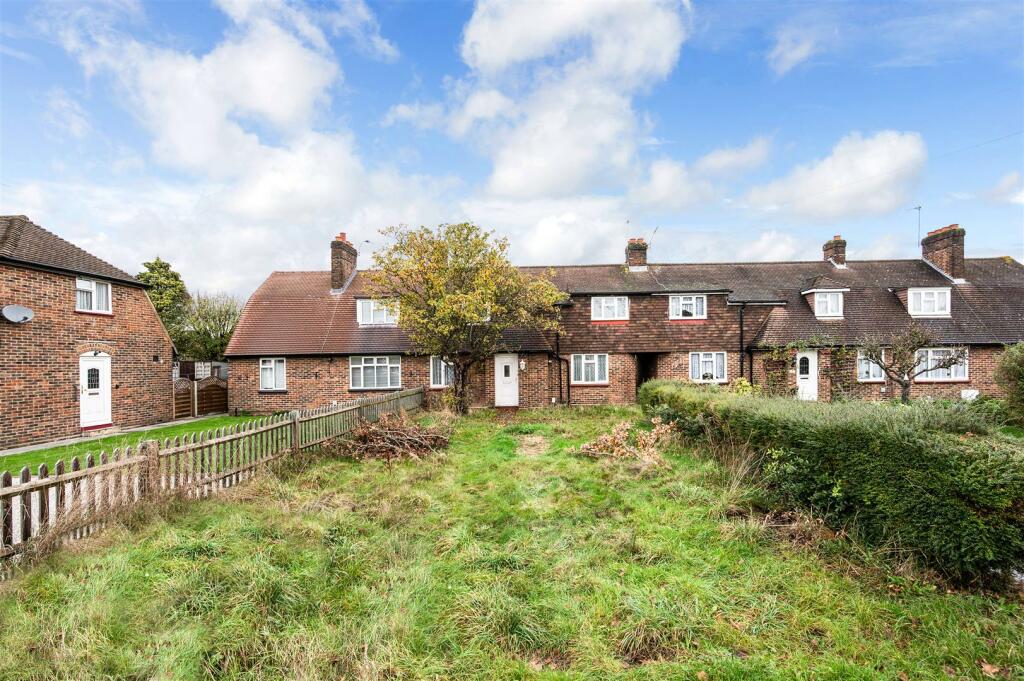 2 bedroom terraced house for sale in Hook Road, Epsom, KT19