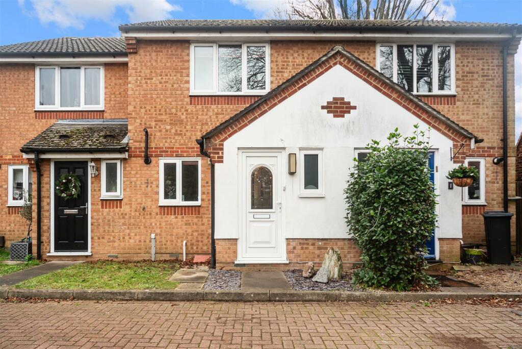 2 bedroom terraced house for sale in Tomlin Close, Epsom, KT19