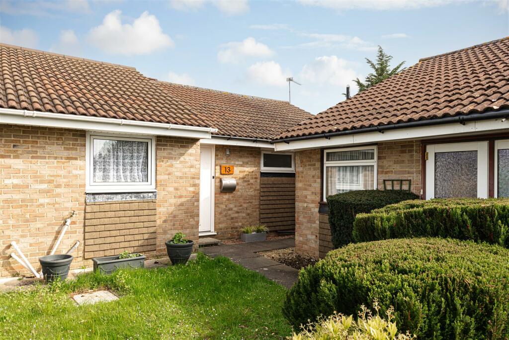 2 bedroom semidetached bungalow for sale in Royal Drive, Epsom, KT18