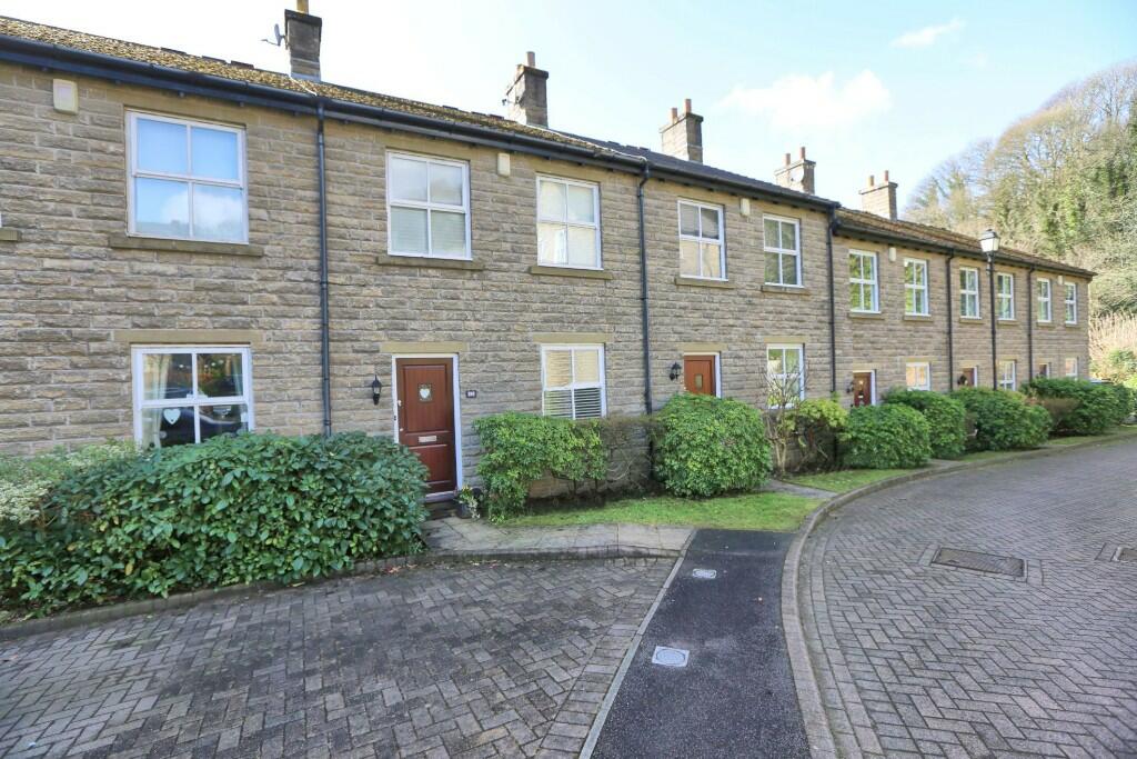 3 bedroom terraced house for sale in Hamson Drive, Bollington, SK10