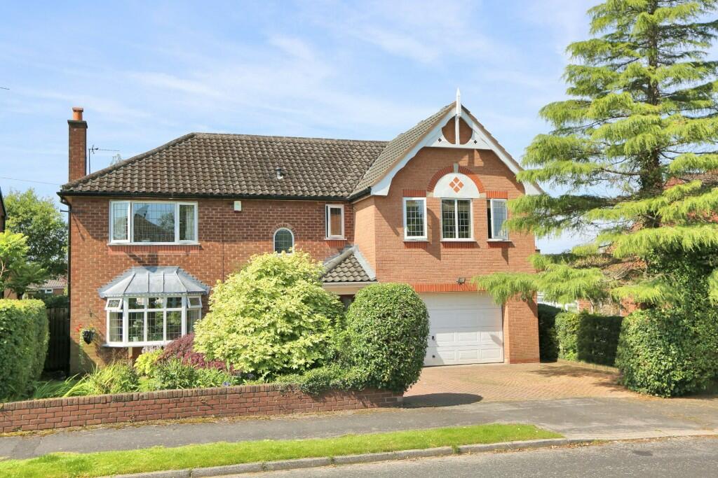 5 bedroom detached house for sale in South West Avenue, Bollington
