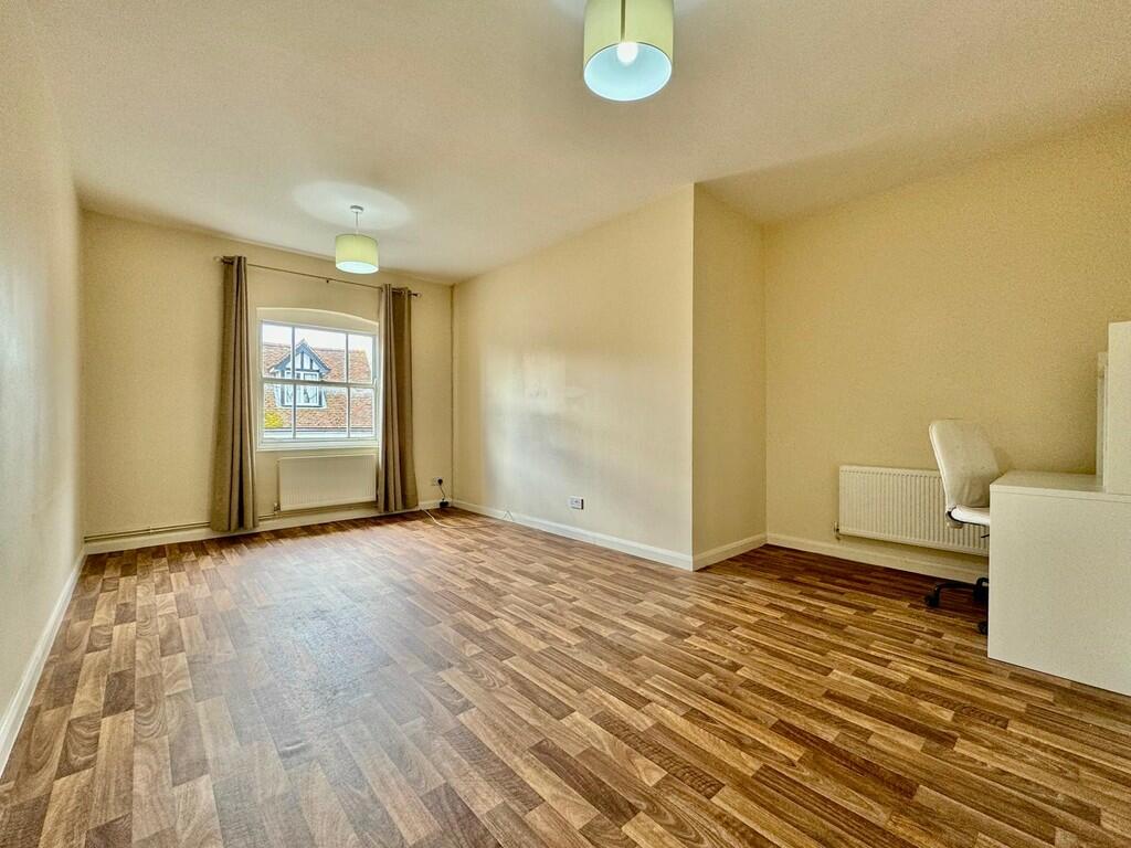 Additional property image - High Street, Burnham-on-Crouch