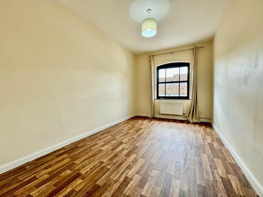 Additional property image - High Street, Burnham-on-Crouch