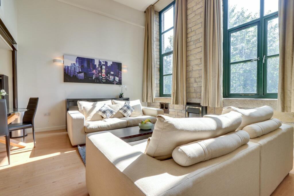 Additional property image - Meadow Road, Apperley Bridge, Bradford, West Yorkshire, BD10