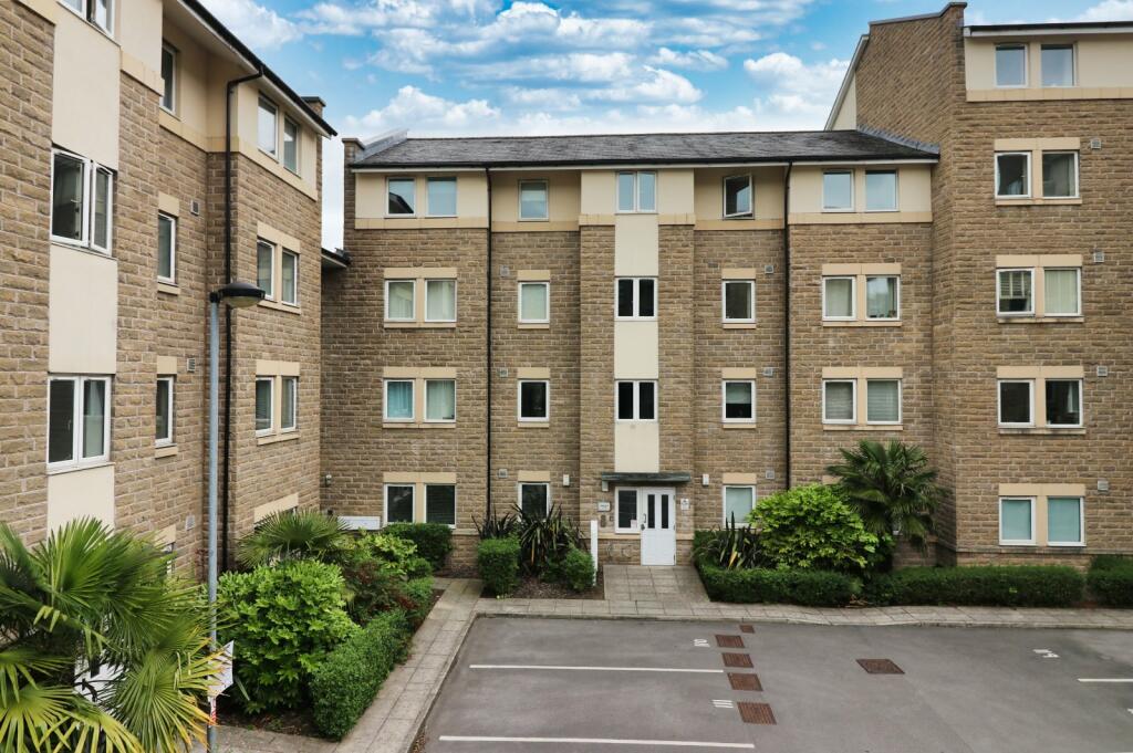 2 bedroom flat for sale in Cornmill View, Horsforth, Leeds, West
