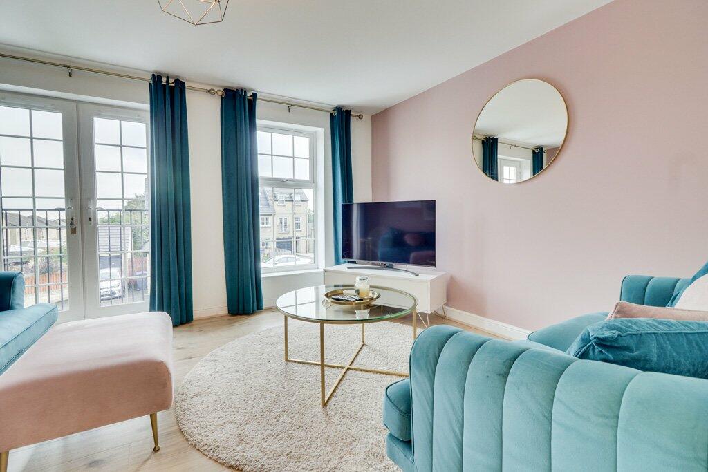 Additional property image - Far Highfield Close, Idle, Bradford, West Yorkshire, BD10