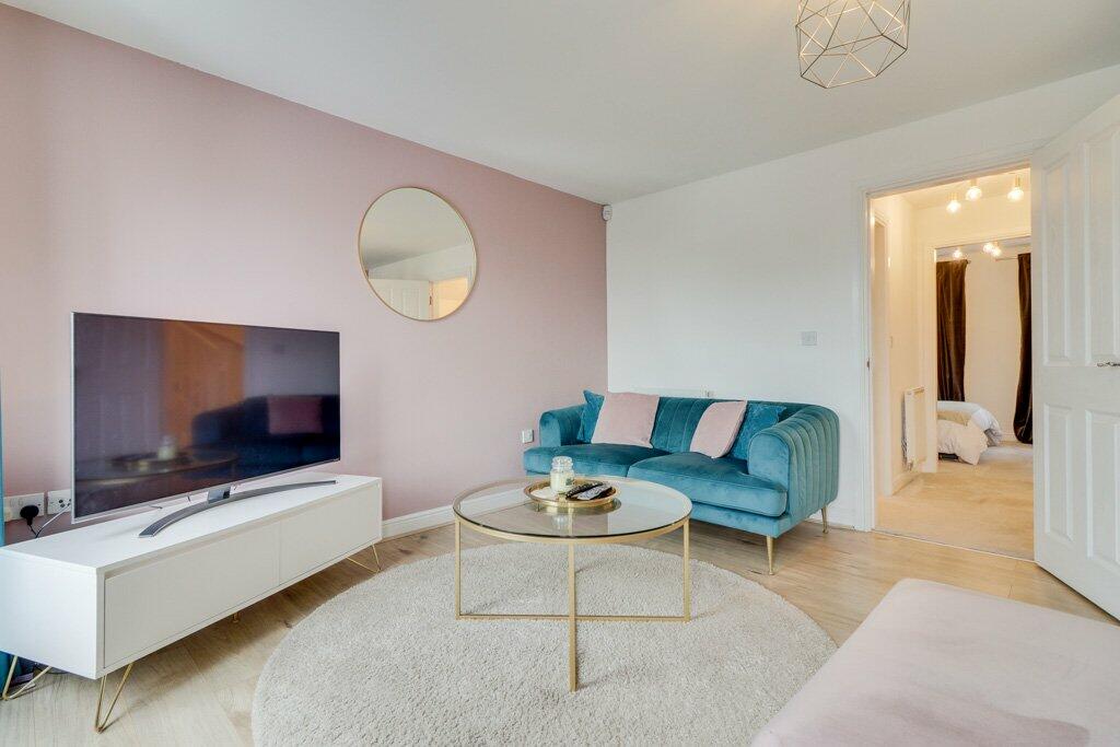Additional property image - Far Highfield Close, Idle, Bradford, West Yorkshire, BD10