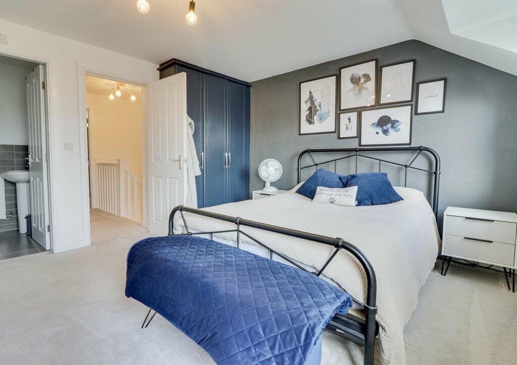 Additional property image - Far Highfield Close, Idle, Bradford, West Yorkshire, BD10